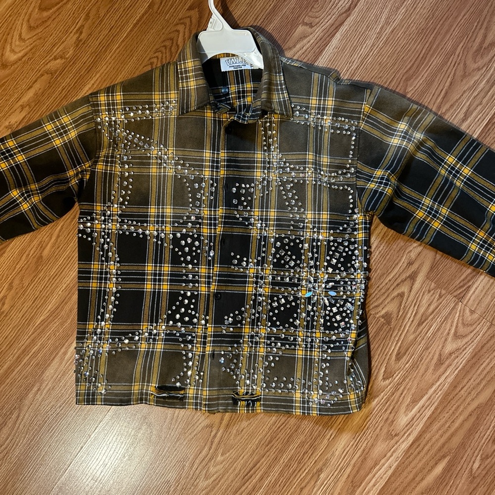 Button down - Picture 3 of 4